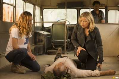 fear-the-walking-dead-s02e15-north-017.jpg