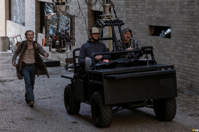 fear-the-walking-dead-s06e01-the-end-is-the-beginning-bastidores-011.jpg