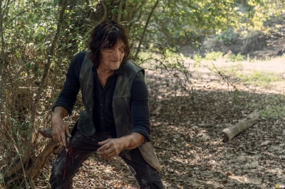 the-walking-dead-s10e10-stalker-007.jpg