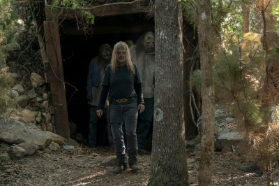 the-walking-dead-s10e10-stalker-009.jpg