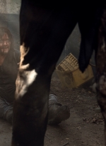 the-walking-dead-s10e10-stalker-028.jpg