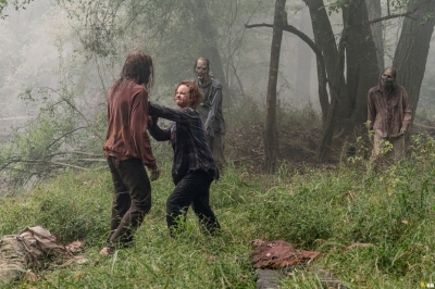 the-walking-dead-s10e12-walk-with-us-012.jpg