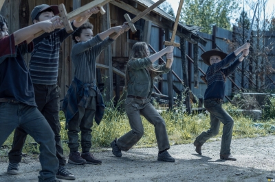 the-walking-dead-s11e05-out-of-the-ashes-038.jpg