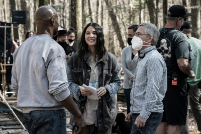 tales-of-the-walking-dead-s01e01-evie-joe-bastidores-001.jpg