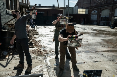 tales-of-the-walking-dead-s01e01-evie-joe-bastidores-009.jpg