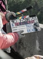 tales-of-the-walking-dead-s01e02-blair-gina-bastidores-006.jpg