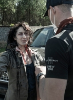 tales-of-the-walking-dead-s01e02-blair-gina-bastidores-028.jpg