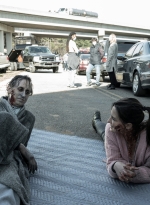 tales-of-the-walking-dead-s01e02-blair-gina-bastidores-029.jpg