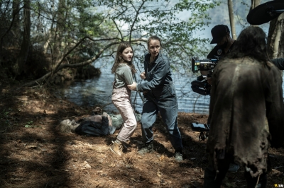 tales-of-the-walking-dead-s01e03-dee-bastidores-017.jpg