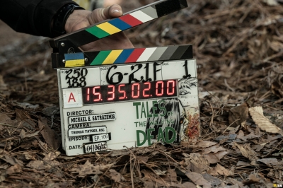 tales-of-the-walking-dead-s01e03-dee-bastidores-019.jpg