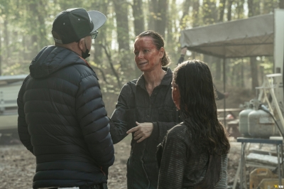 tales-of-the-walking-dead-s01e03-dee-bastidores-022.jpg