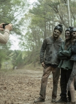 tales-of-the-walking-dead-s01e03-dee-bastidores-027.jpg