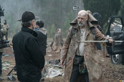 tales-of-the-walking-dead-s01e04-amy-dr-everett-bastidores-011.jpg