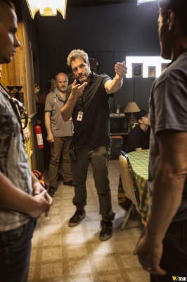 fear-the-walking-dead-s01e02-so-close-yet-so-far-bastidores-005.jpg