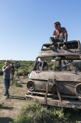 fear-the-walking-dead-s02e08-grotesque-bastidores-005.jpg