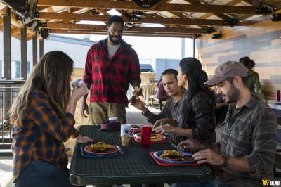 fear-the-walking-dead-s04e02-another-day-in-the-diamond-010.jpg