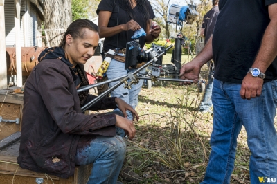 fear-the-walking-dead-s04e03-good-out-here-bastidores-001.jpg