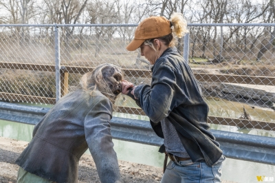 fear-the-walking-dead-s04e05-laura-014.jpg