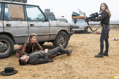 fear-the-walking-dead-s04e07-the-wrong-side-of-where-you-are-now-012.jpg