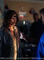 the-walking-dead-s01e04-vatos-bastidores-005.jpg