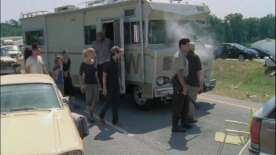 twd2x01_0201.jpg