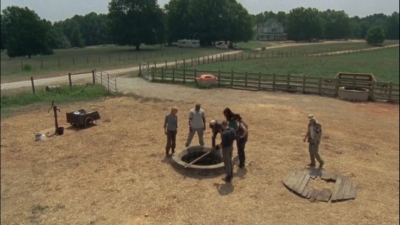 twd2x04_0371.jpg