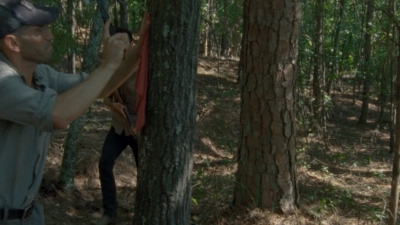 twd2x05_0201.jpg