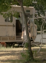 twd2x05_0822.jpg