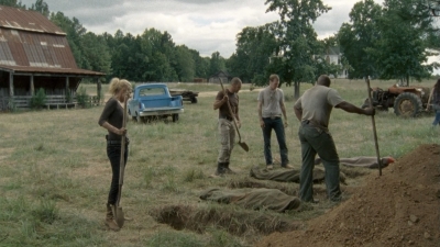 twd2x08_0310.jpg