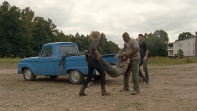 twd2x08_0398.jpg