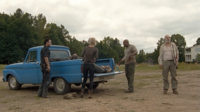 twd2x08_0401.jpg