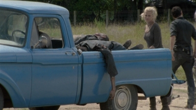 twd2x08_0420.jpg