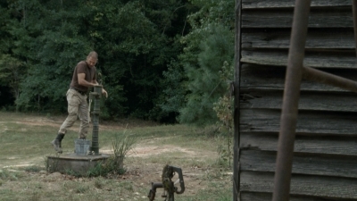 twd2x08_0529.jpg