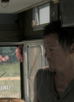 twd2x08_0119.jpg