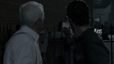 twd2x09_0421.jpg