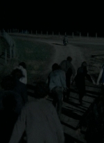 twd2x13_0431.jpg