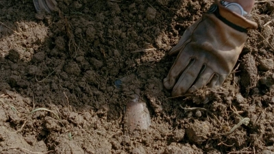 Click to view full size image
==============
thewalkingdead0401-0066.jpg thewalkingdead0401-0066.jpg