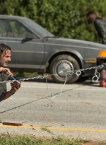 the-walking-dead-s07e09-rock-in-the-road-035.jpg