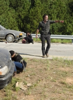 the-walking-dead-s07e09-rock-in-the-road-043.jpg