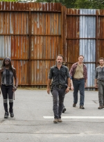 the-walking-dead-s07e09-rock-in-the-road-051.jpg