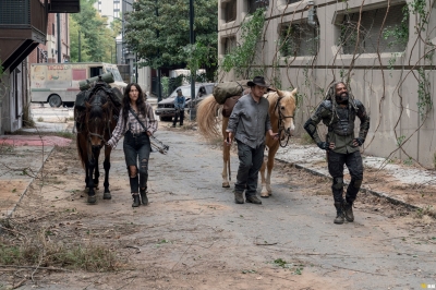 the-walking-dead-s10e14-look-at-the-flowers-015.jpg