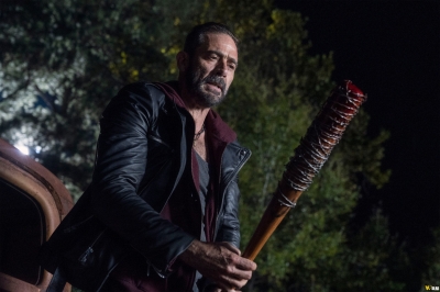 the-walking-dead-s10e22-heres-negan-017.jpg