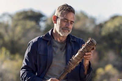 the-walking-dead-s10e22-heres-negan-041.jpg