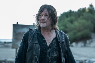 the-walking-dead-daryl-dixon-s01e01-lame-perdue-109.jpg