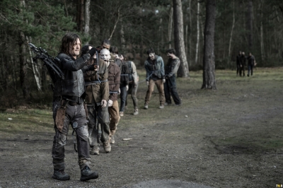 the-walking-dead-daryl-dixon-s01e05-deux-amours-037.jpg