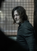 the-walking-dead-daryl-dixon-s01e05-deux-amours-028.jpg