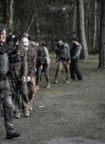 the-walking-dead-daryl-dixon-s01e05-deux-amours-037.jpg