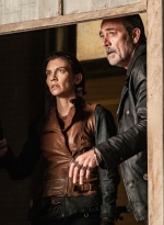 the-walking-dead-dead-city-s01e02-whos-there-021.jpg