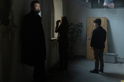 Click to view full size image
==============
the-walking-dead-dead-city-s03e08-tenebrae-028.jpg the-walking-dead-dead-city-s03e08-tenebrae-028.jpg