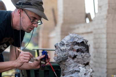 twd-world-beyond-s01e02-the-blaze-of-gory-bastidores-011.jpg